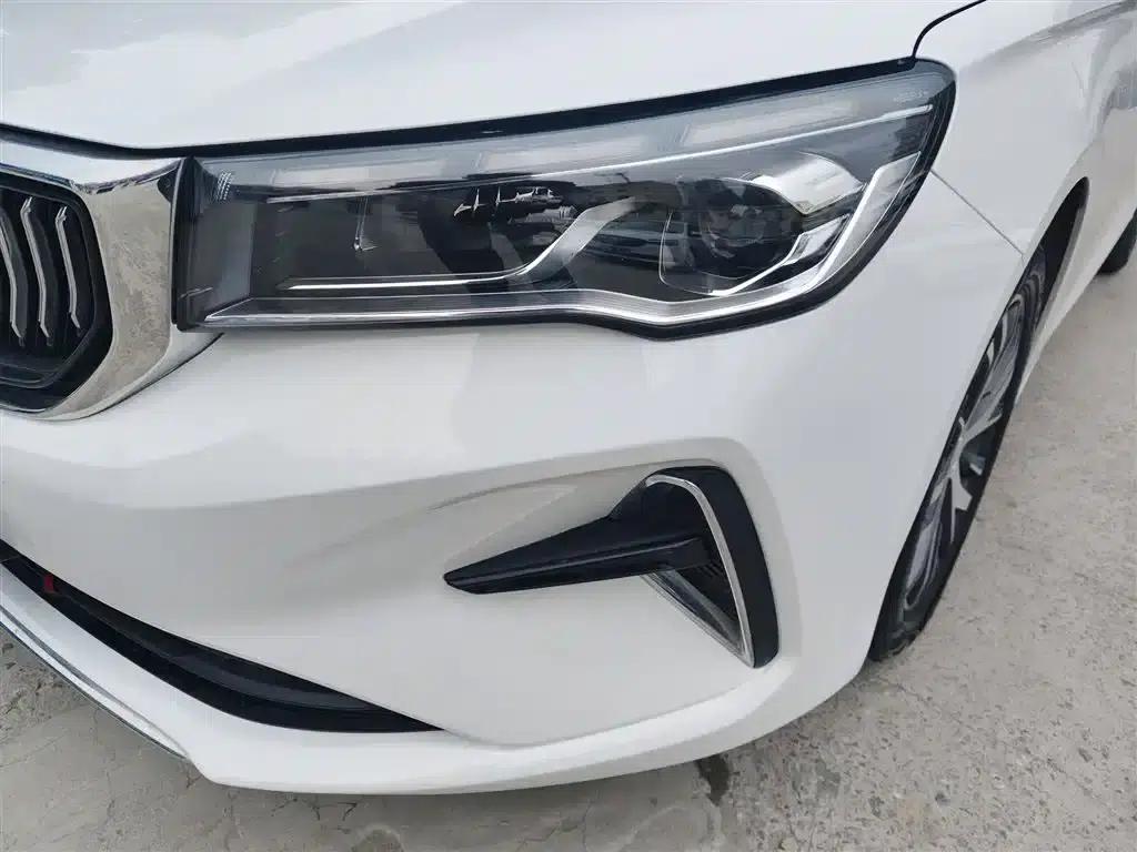 Geely Emgrand 2023 4th Generation Champion Edition 1.5L CVT Luxury — миниатюра 18