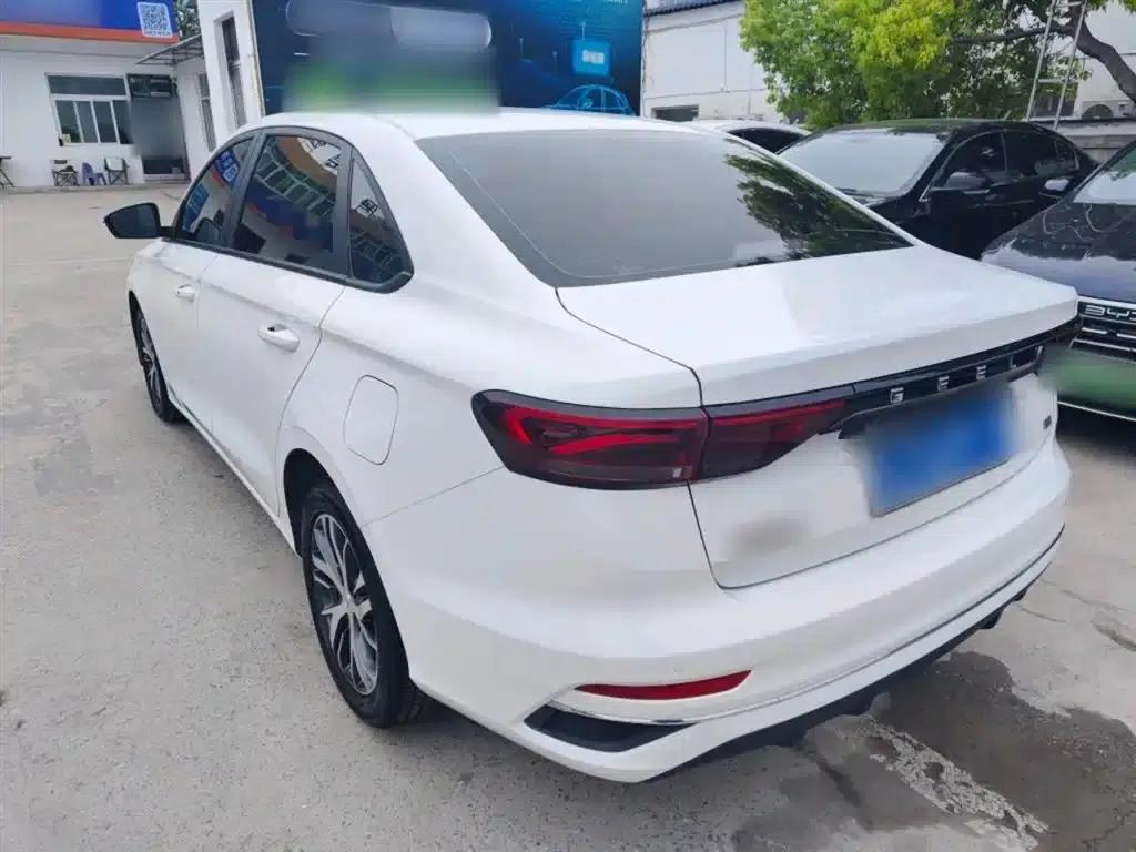Geely Emgrand 2023 4th Generation Champion Edition 1.5L CVT Luxury — миниатюра 23