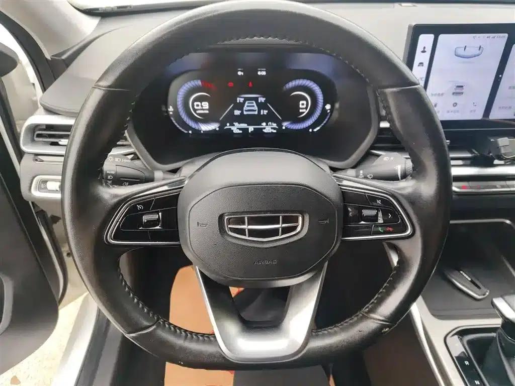 Geely Emgrand 2023 4th Generation Champion Edition 1.5L CVT Luxury — миниатюра 7