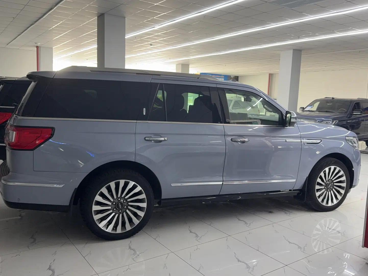 Lincoln Navigator 2019 3.5T Presidential Series China VI Standard — миниатюра 5
