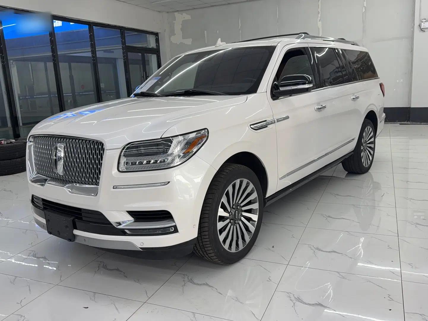 Lincoln Navigator  — миниатюра 1