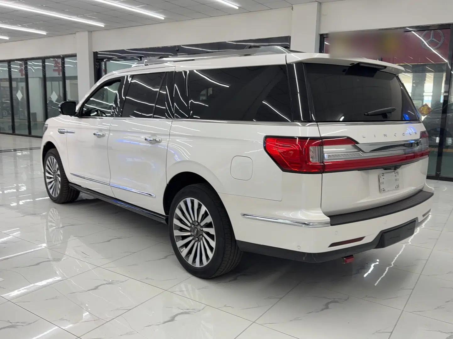 Lincoln Navigator  — миниатюра 6