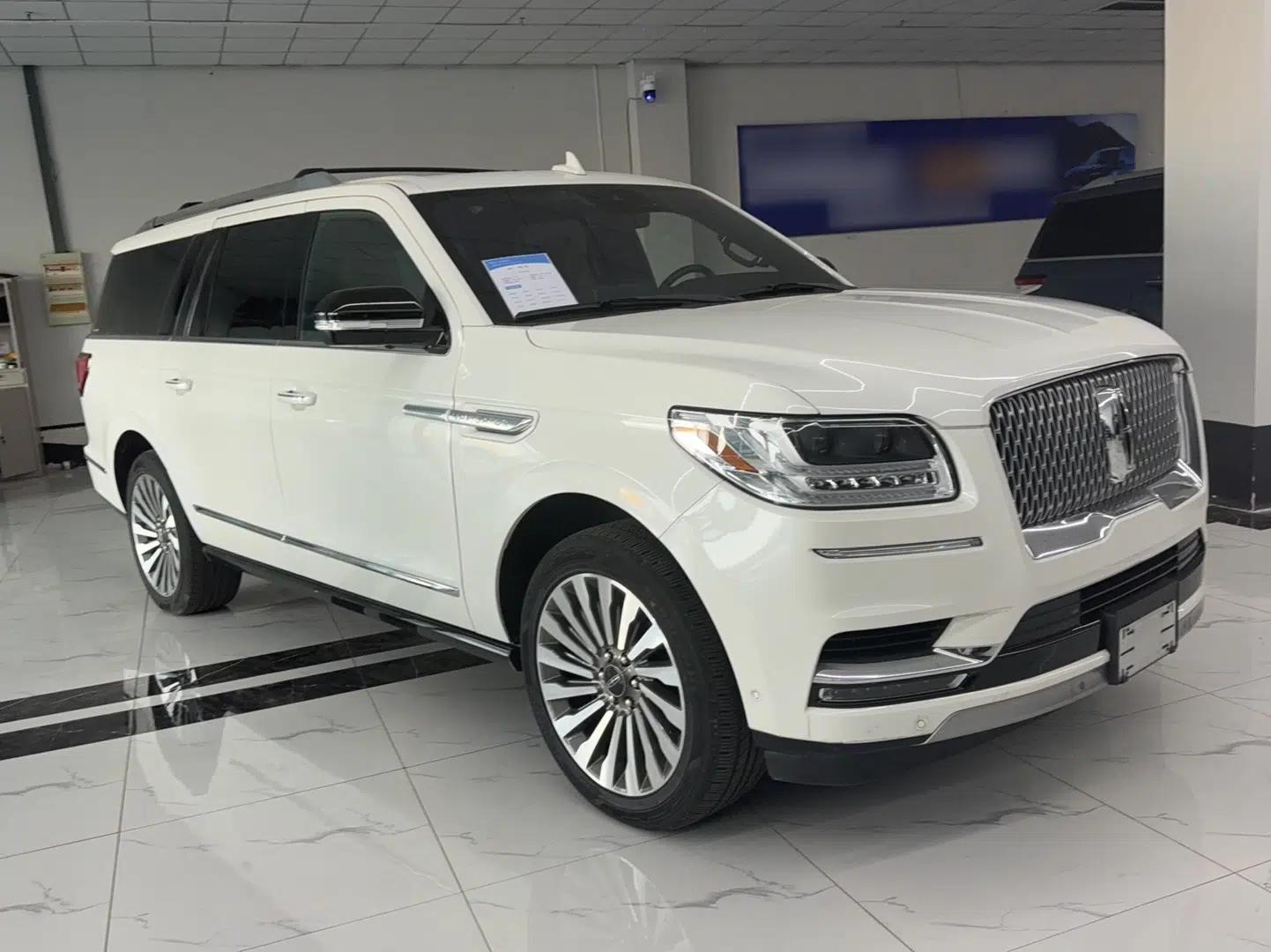 Lincoln Navigator  — миниатюра 3