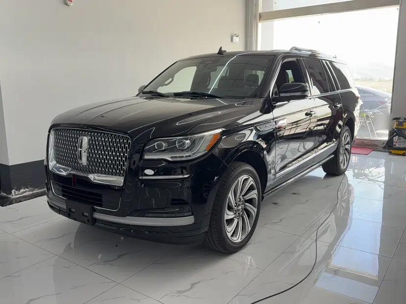 Lincoln Navigator  — миниатюра 4
