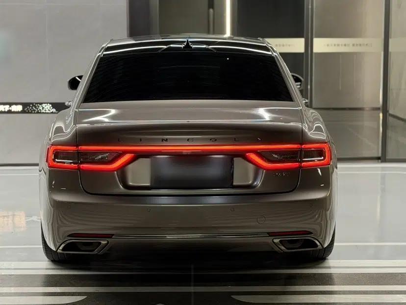 Lincoln Continental 2017 2.0T Two-Wheel Drive Deluxe Edition — миниатюра 3