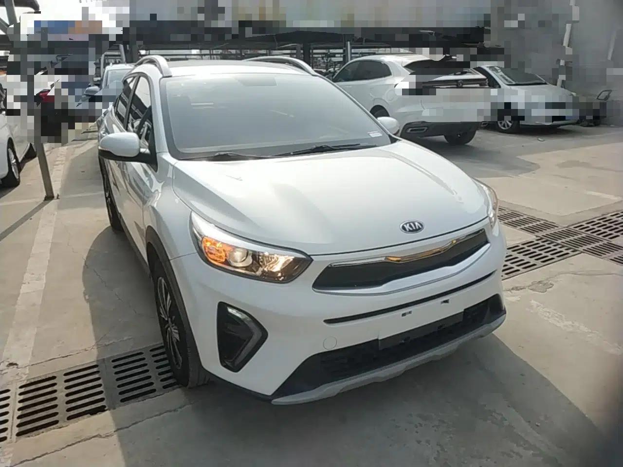 Kia kx1 Stonic 2019 1.4L Manual Fun Edition China VI Standard — миниатюра 3