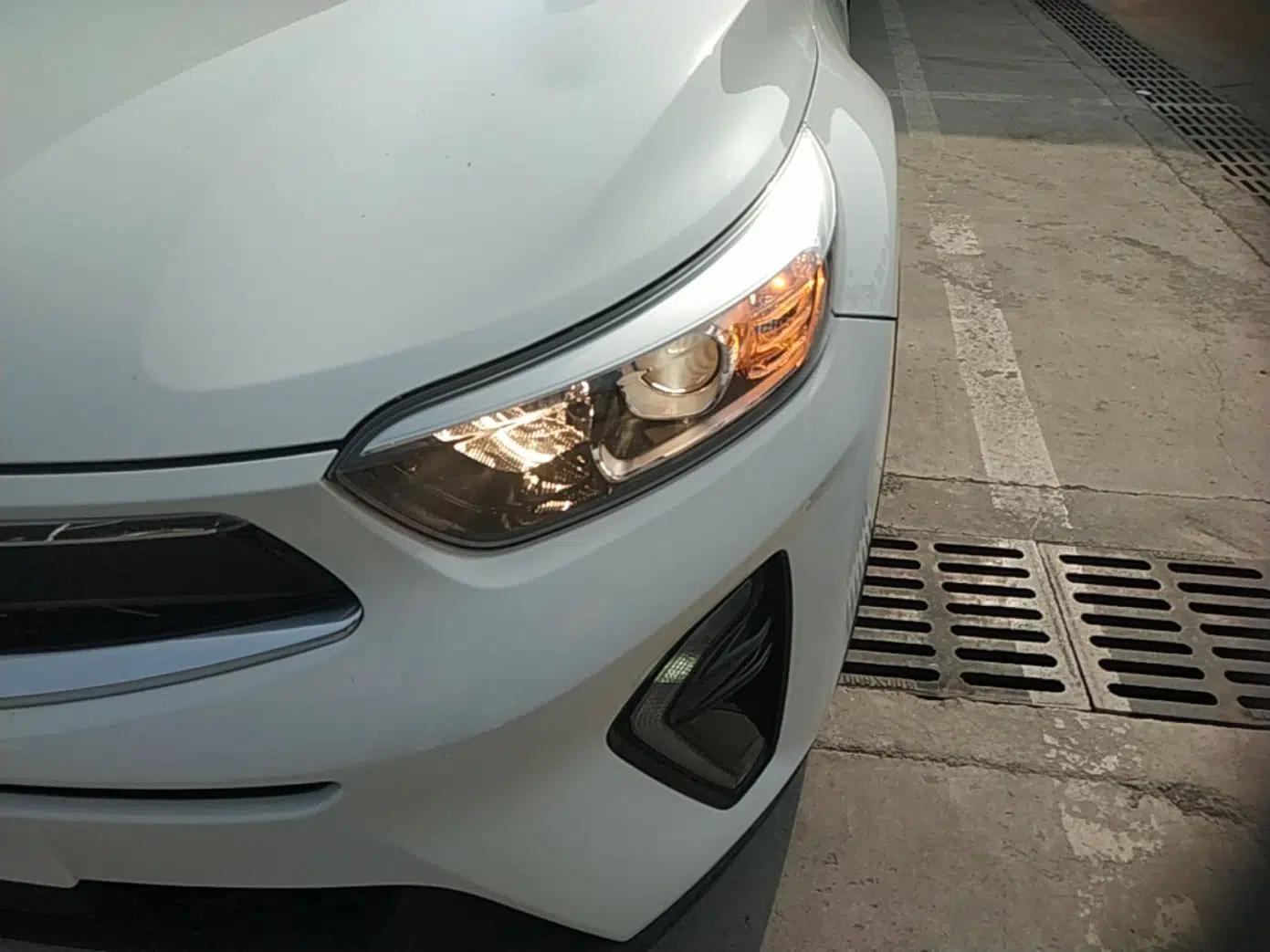 Kia kx1 Stonic 2019 1.4L Manual Fun Edition China VI Standard — миниатюра 9