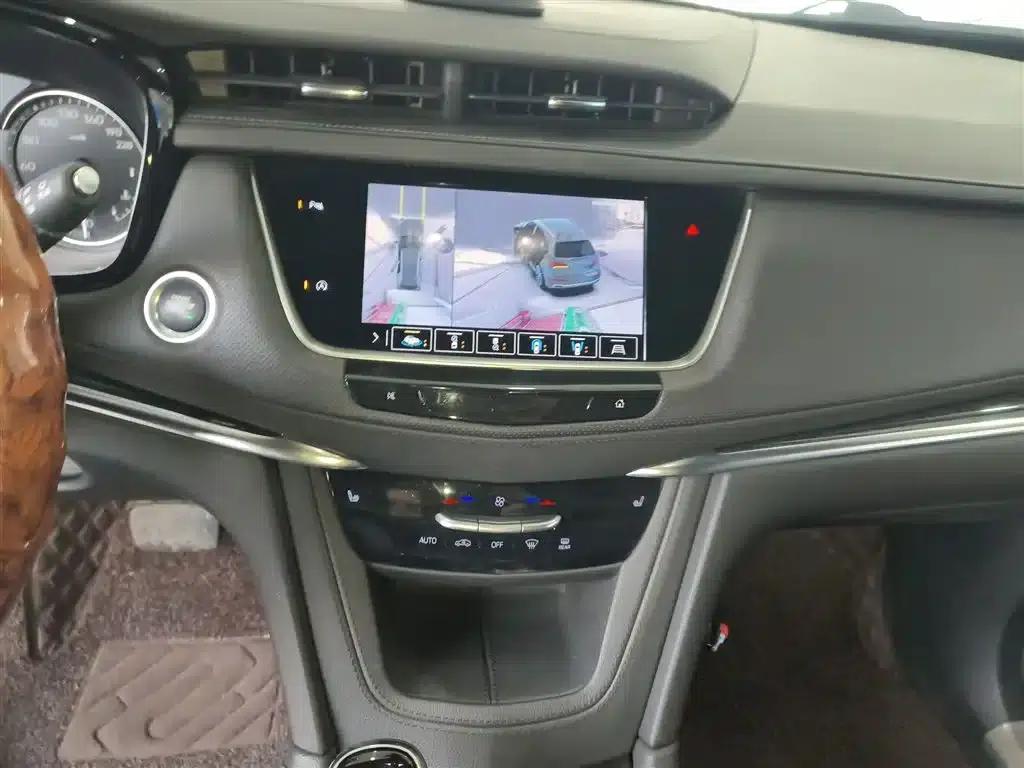 Cadillac XT5 2022 2.0T 2WD Luxury — миниатюра 9