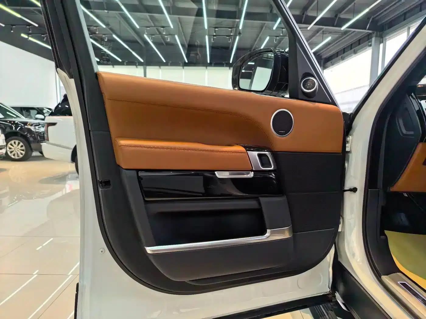 2017 Range Rover 3.0T Diesel European Spec — миниатюра 14