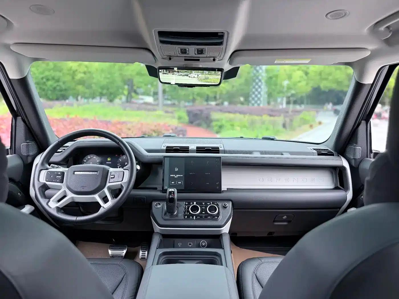 2024 Land Rover Defender 110 3.0T P400 XS — миниатюра 17