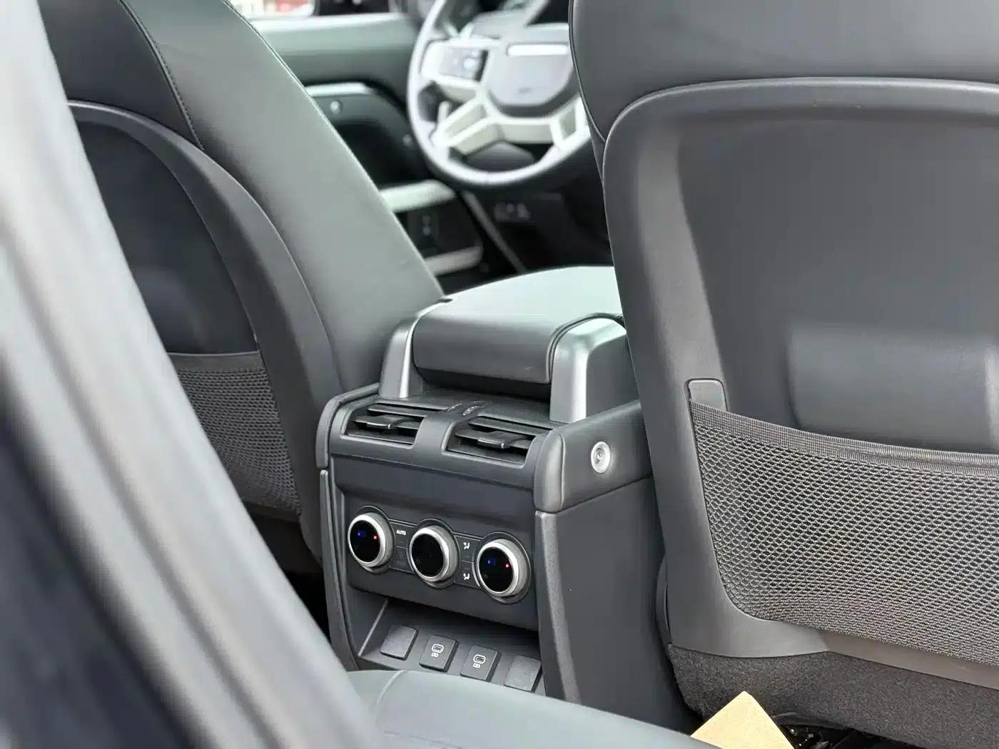 2024 Land Rover Defender 110 3.0T P400 XS — миниатюра 19
