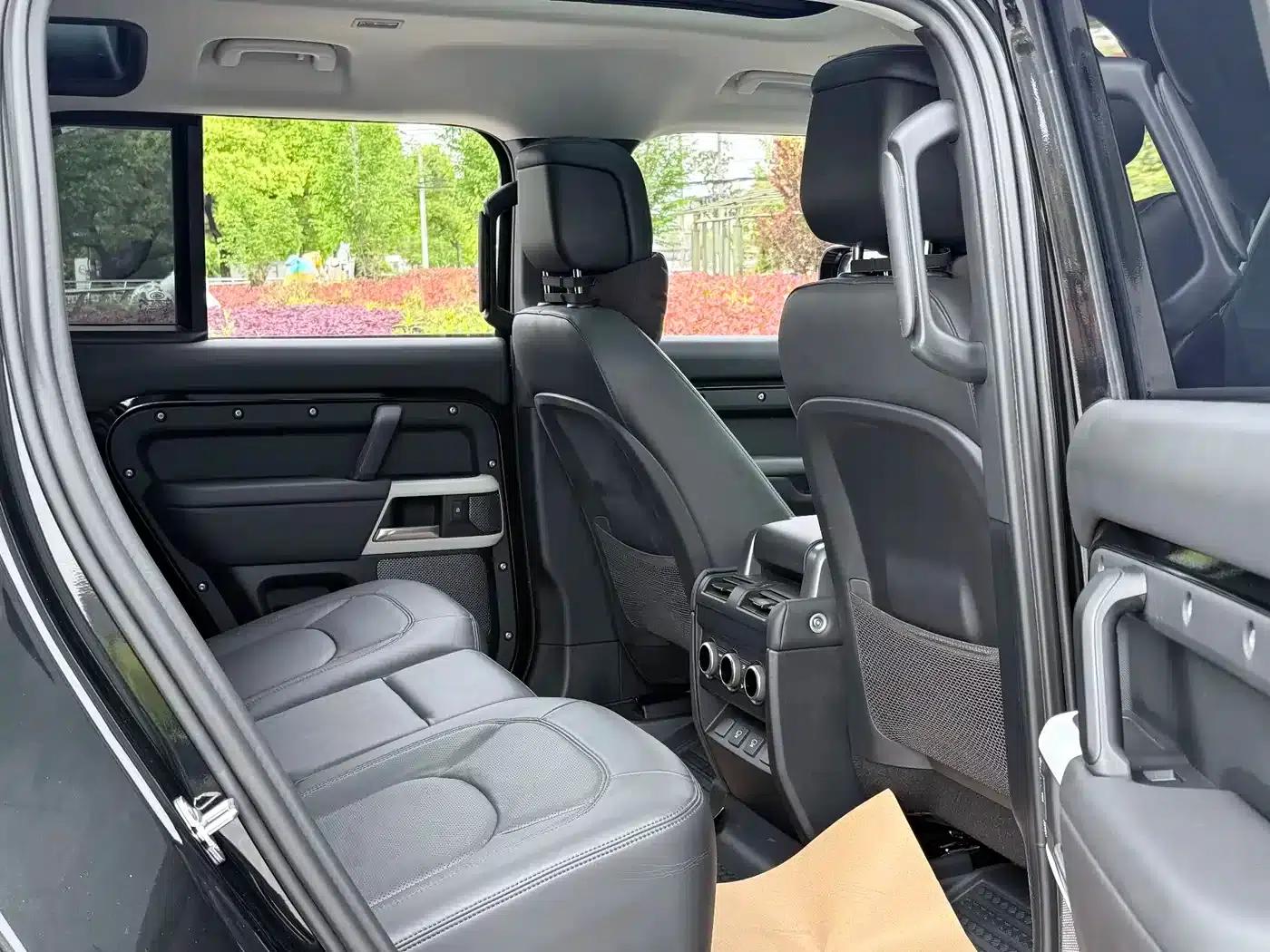 2024 Land Rover Defender 110 3.0T P400 XS — миниатюра 21