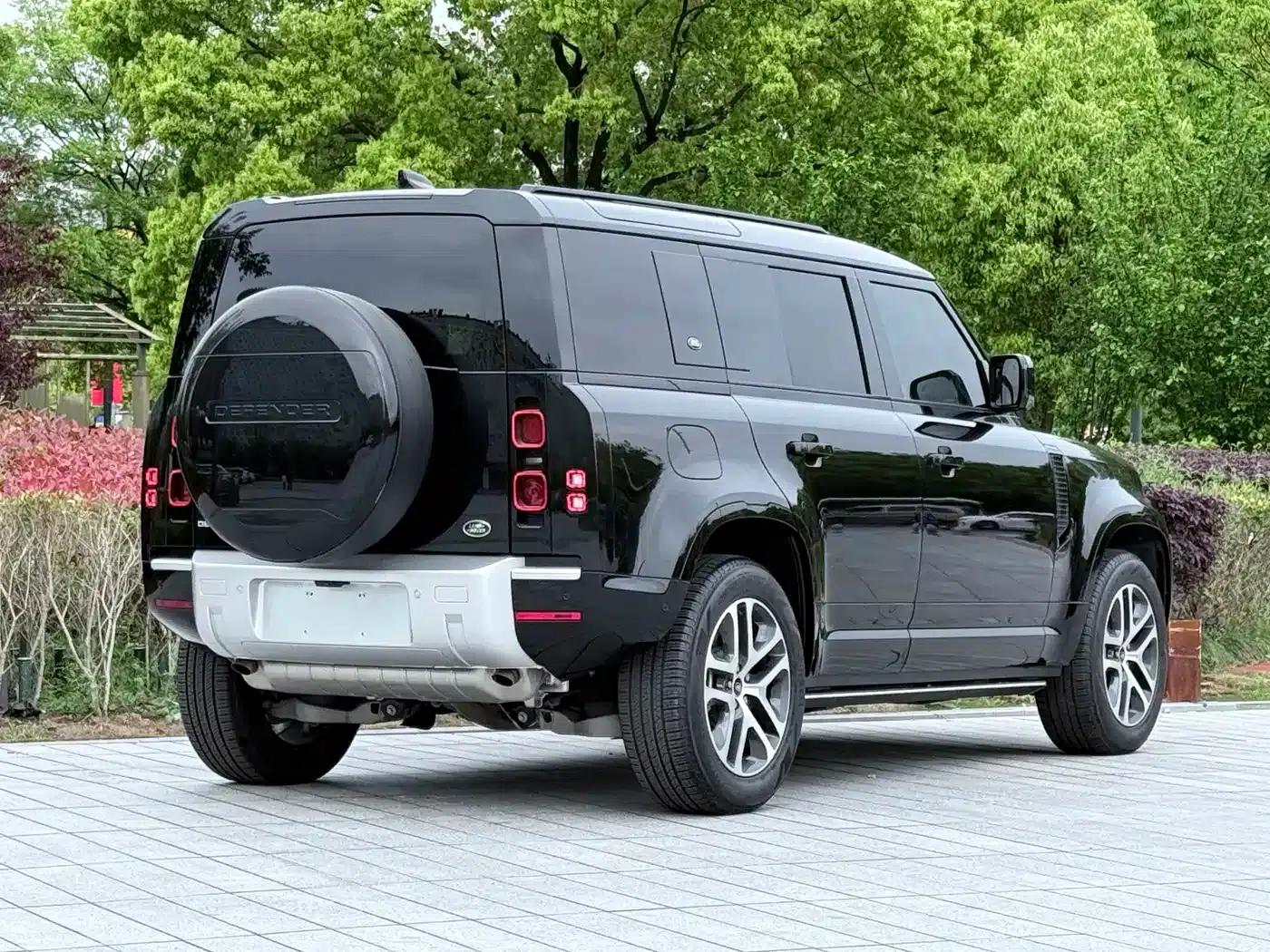 2024 Land Rover Defender 110 3.0T P400 XS — миниатюра 5
