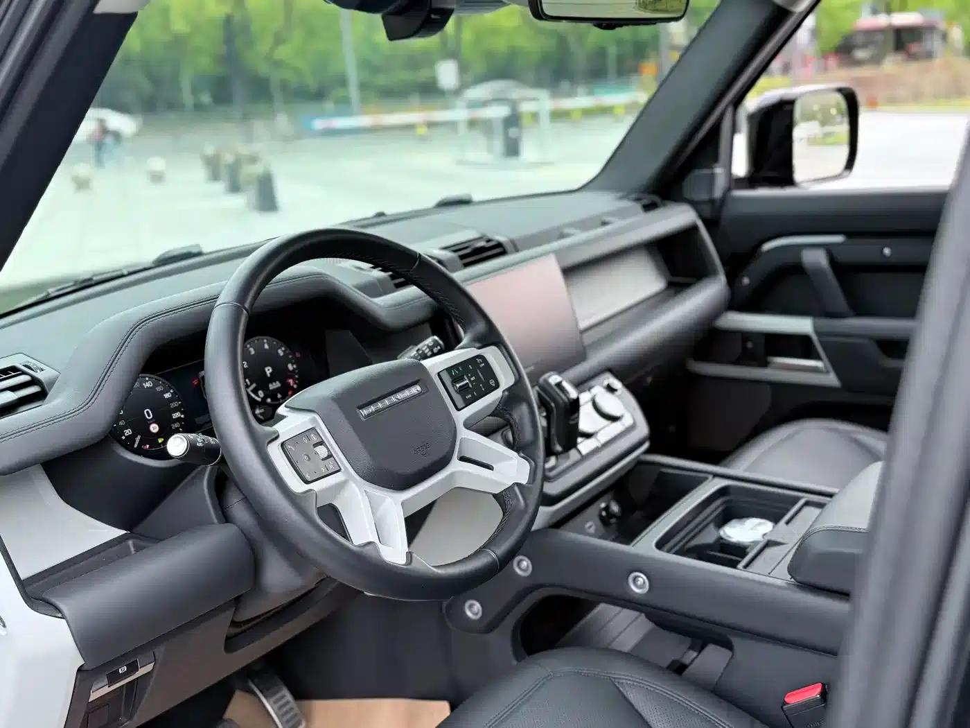2024 Land Rover Defender 110 3.0T P400 XS — миниатюра 7