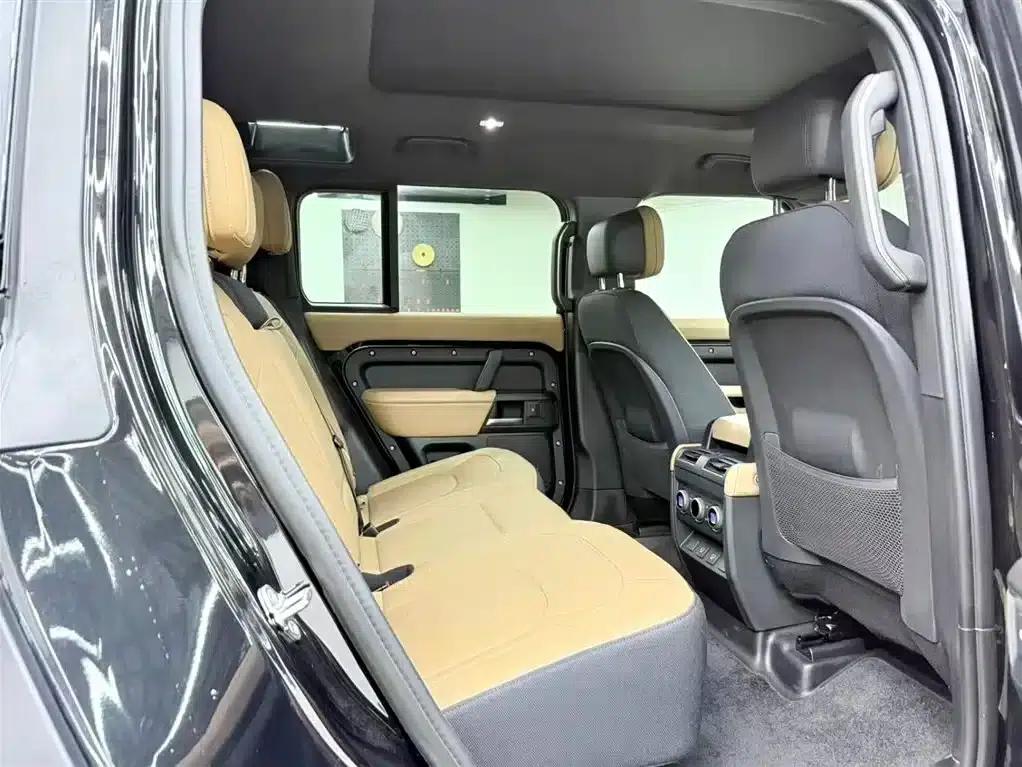 2025 Land Rover Defender 110 3.0T P400 X — миниатюра 6