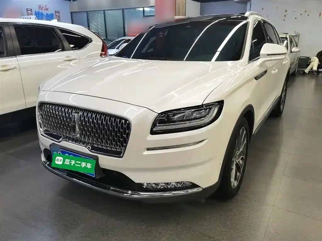 Navigator 2021 2.0T AWD Premium Edition — миниатюра 2