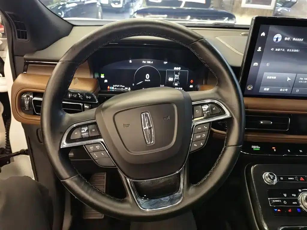 Navigator 2021 2.0T AWD Premium Edition — миниатюра 11