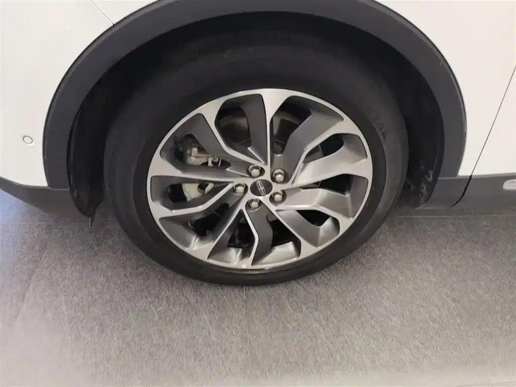 Navigator 2021 2.0T AWD Premium Edition — миниатюра 23