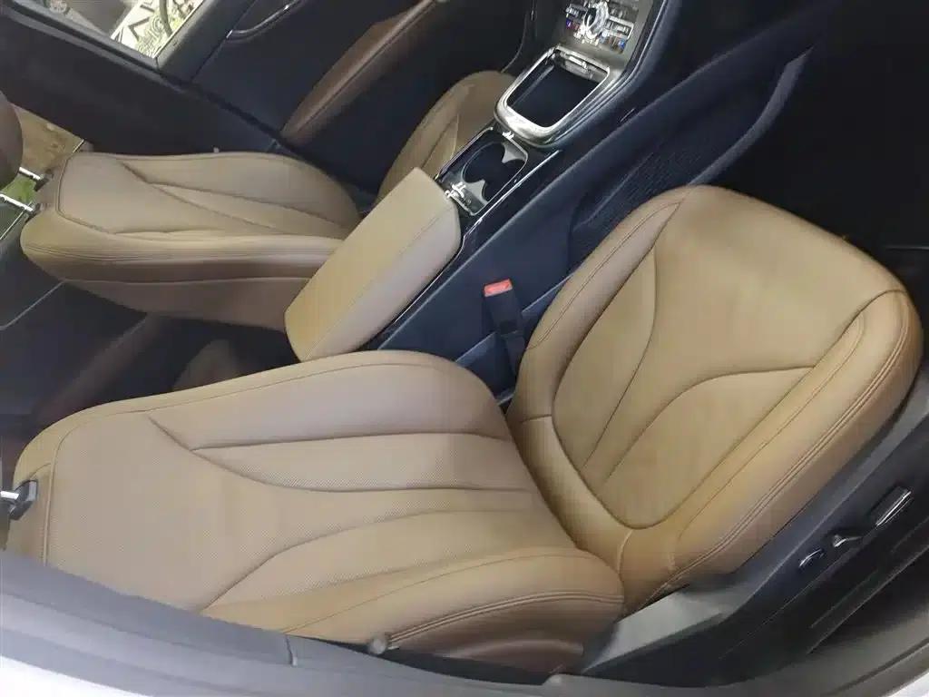 Navigator 2021 2.0T AWD Premium Edition — миниатюра 25