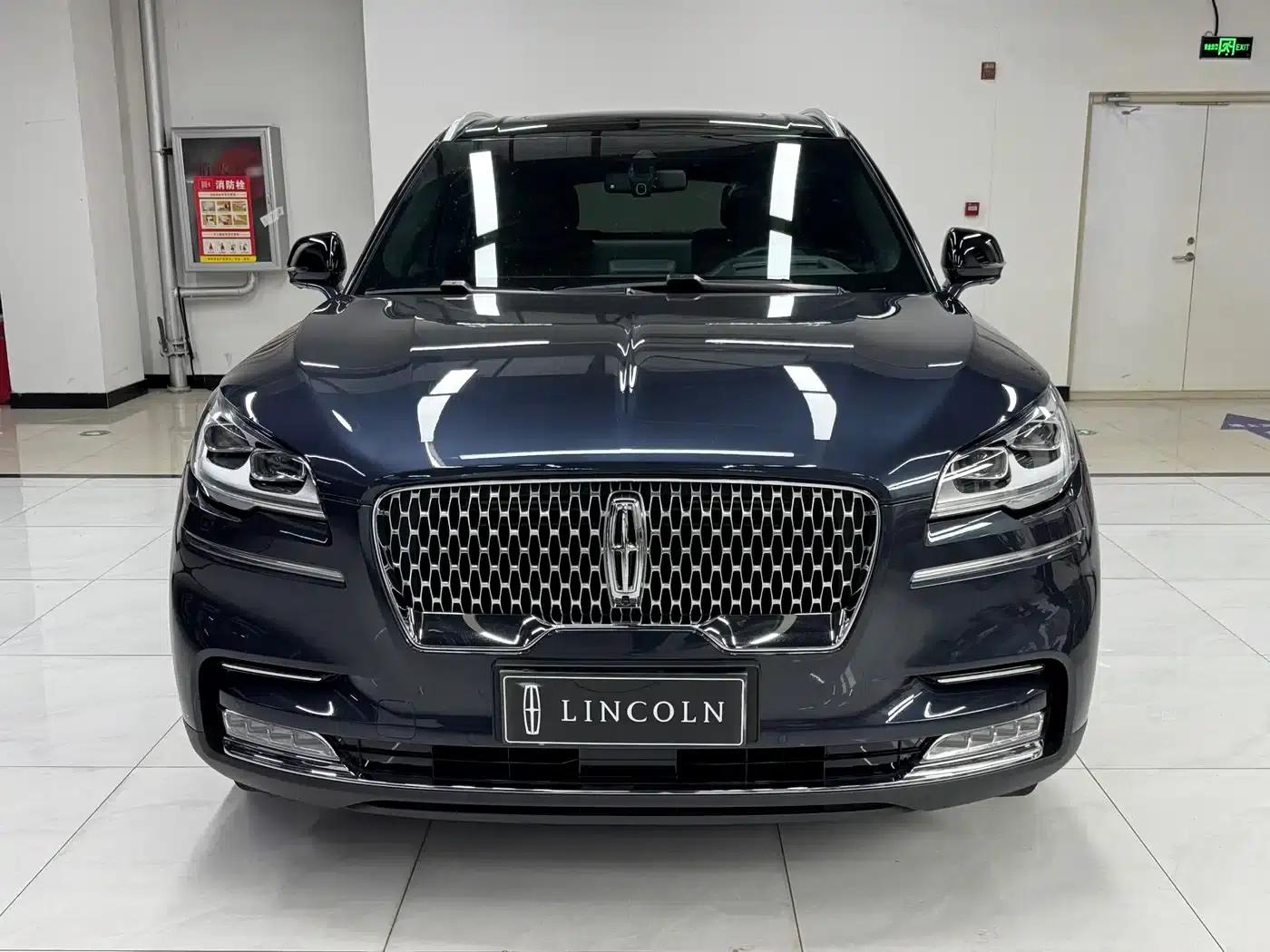 2021 Aviator 3.0T V6 AWD Executive Edition — миниатюра 2