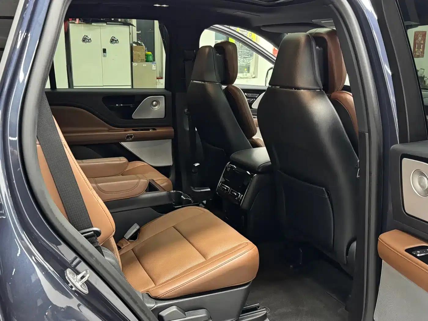 2021 Aviator 3.0T V6 AWD Executive Edition — миниатюра 13