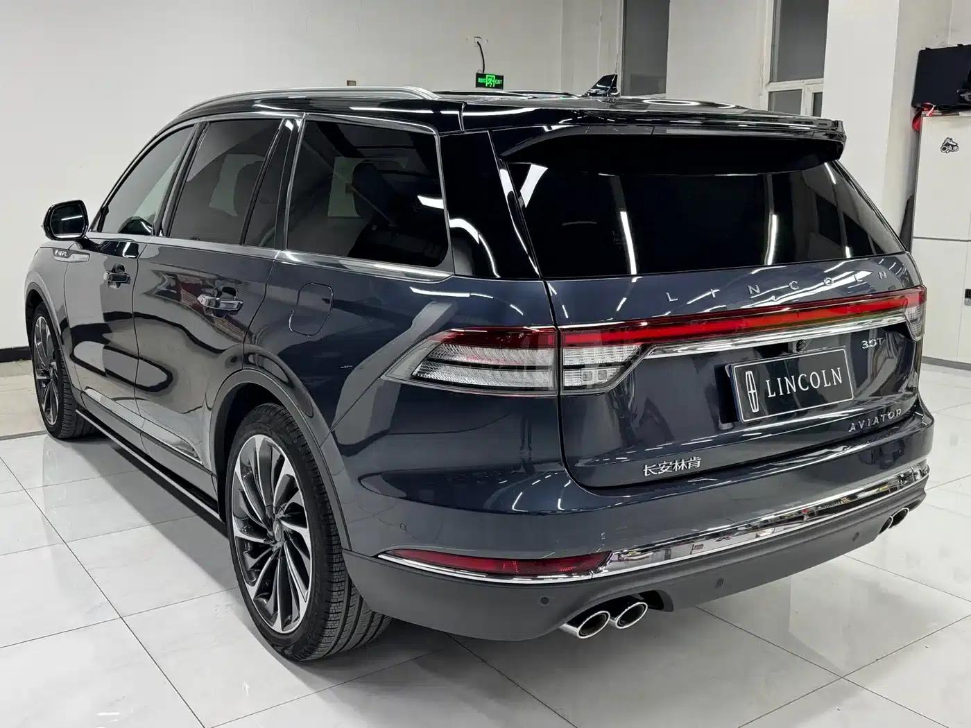 2021 Aviator 3.0T V6 AWD Executive Edition — миниатюра 6