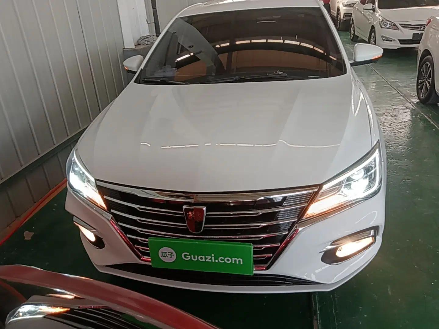 Roewe i5 2020 1.5L Automatic 4G Connect Luxury Flagship Edition — миниатюра 2
