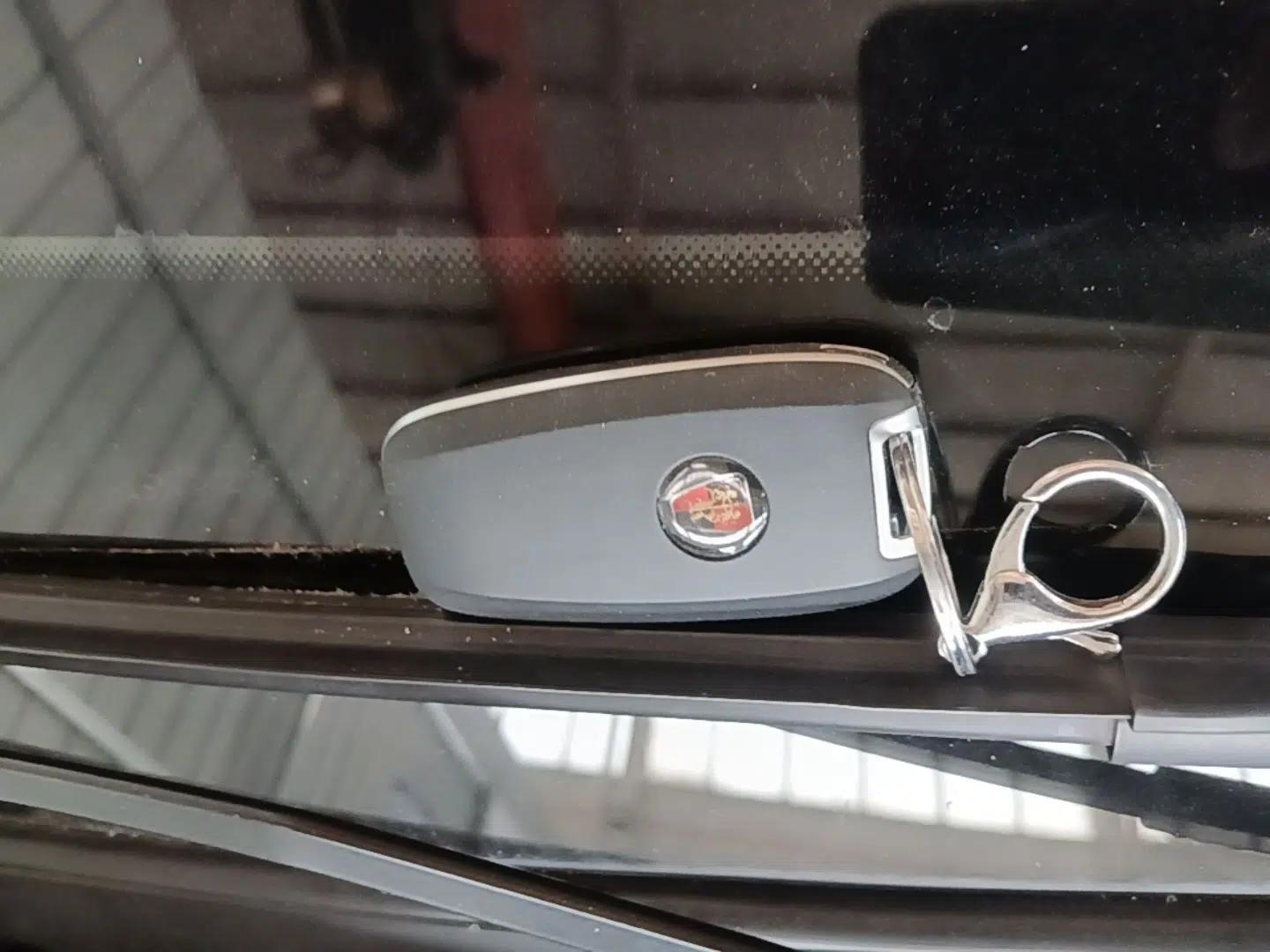 Roewe i5 2020 1.5L Automatic 4G Connect Luxury Flagship Edition — миниатюра 12