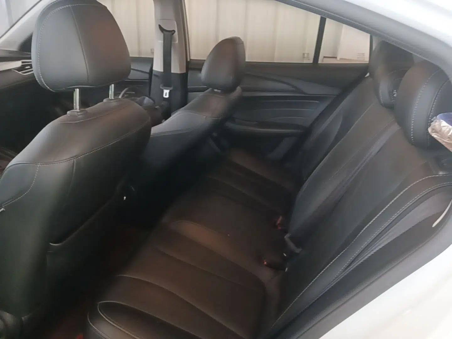 Roewe i5 2020 1.5L Automatic 4G Connect Luxury Flagship Edition — миниатюра 20