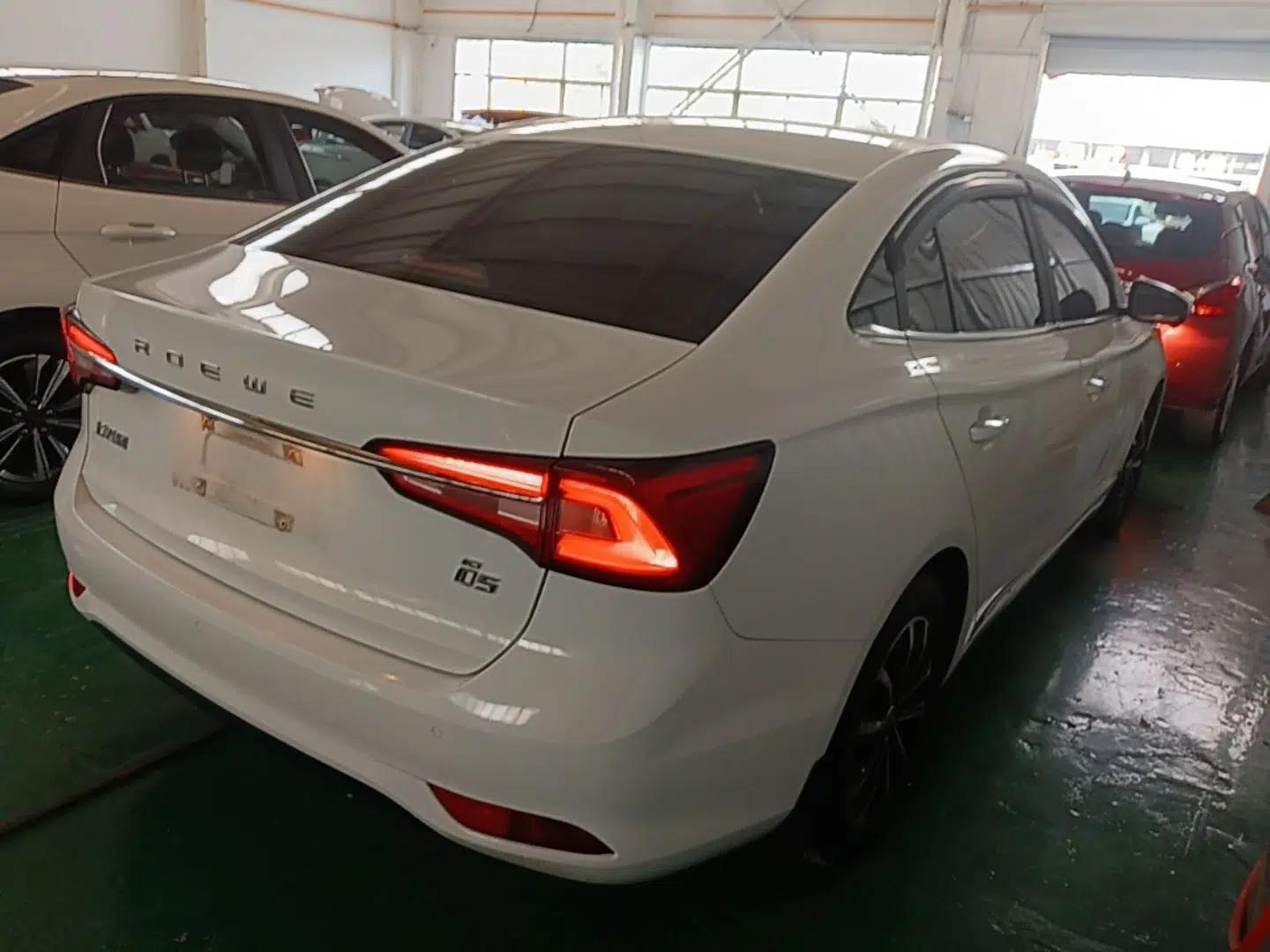 Roewe i5 2020 1.5L Automatic 4G Connect Luxury Flagship Edition — миниатюра 6