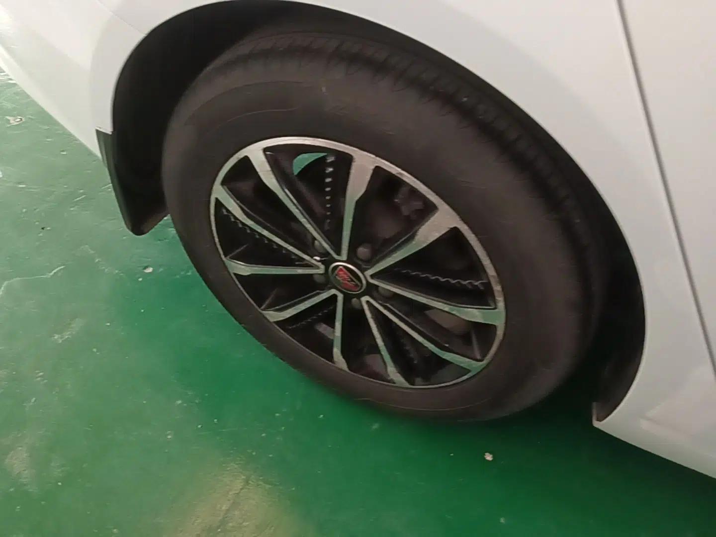 Roewe i5 2020 1.5L Automatic 4G Connect Luxury Flagship Edition — миниатюра 10