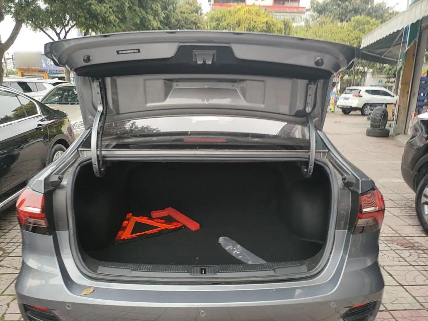 Roewe i5 2021 1.5L Manual Platinum Edition — миниатюра 22