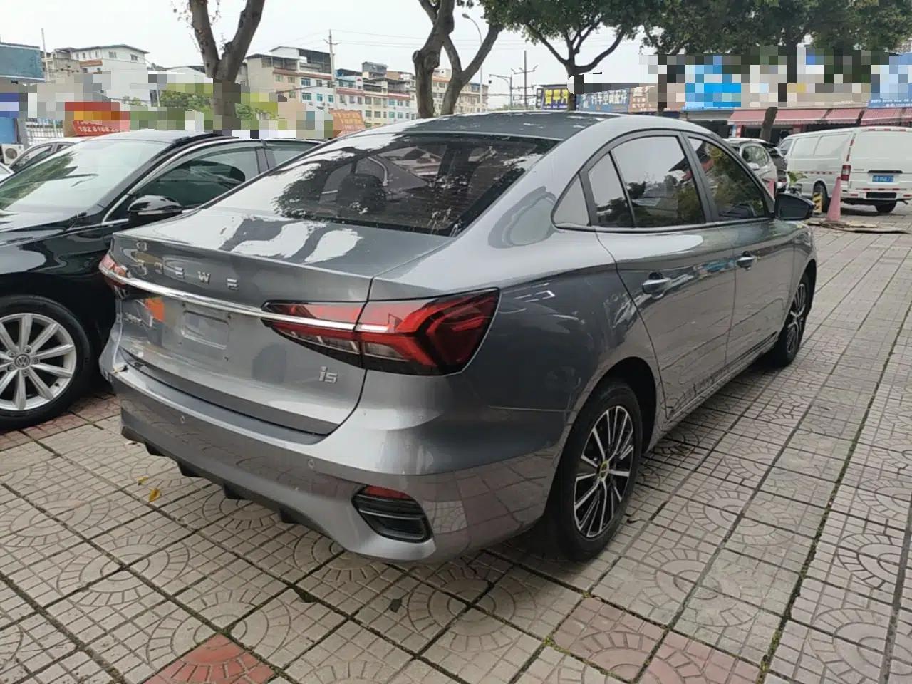 Roewe i5 2021 1.5L Manual Platinum Edition — миниатюра 6