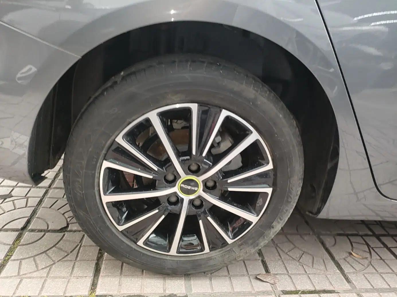 Roewe i5 2021 1.5L Manual Platinum Edition — миниатюра 10