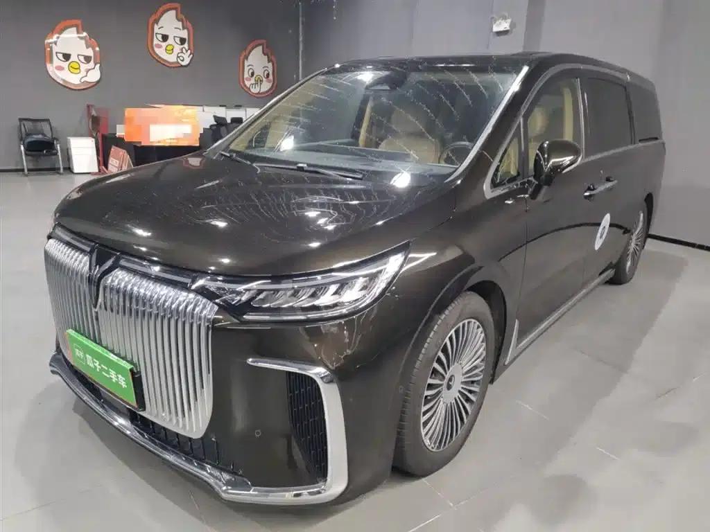 Voyah Dreamer 2025 PHEV AWD Flagship Kunpeng Edition — миниатюра 1