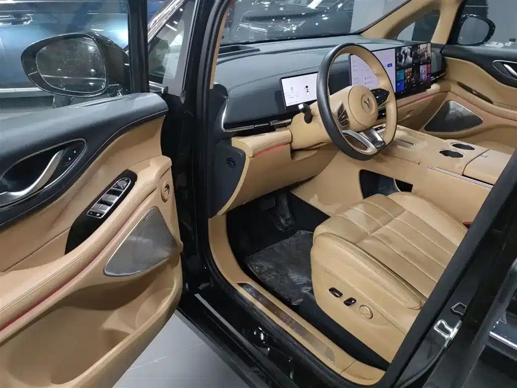 Voyah Dreamer 2025 PHEV AWD Flagship Kunpeng Edition — миниатюра 12