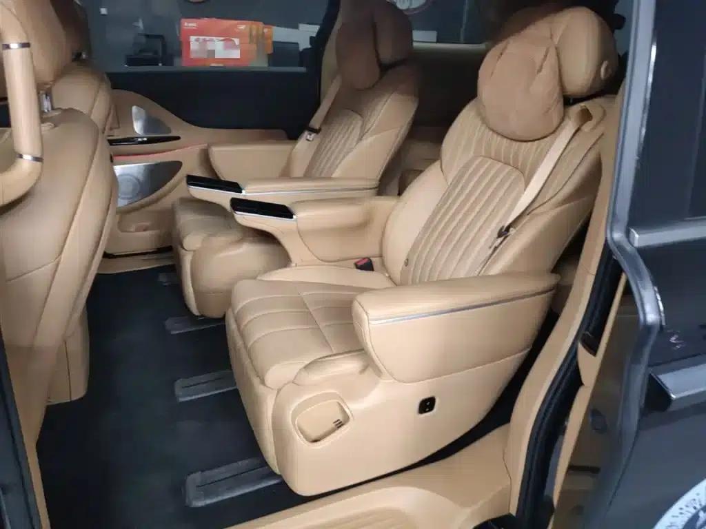 Voyah Dreamer 2025 PHEV AWD Flagship Kunpeng Edition — миниатюра 13