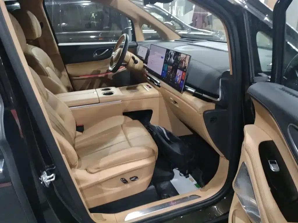 Voyah Dreamer 2025 PHEV AWD Flagship Kunpeng Edition — миниатюра 19