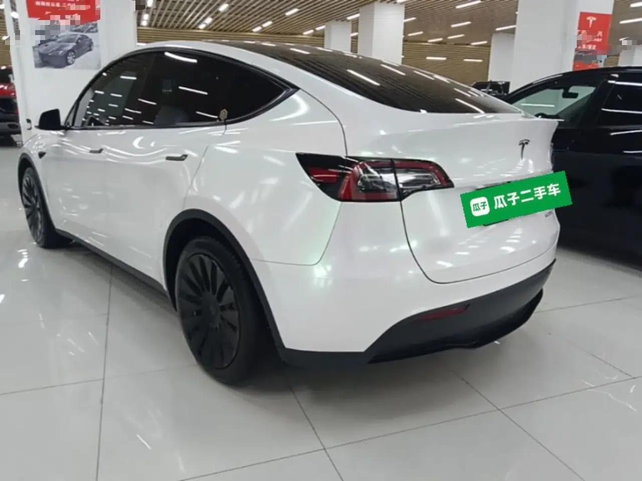 Tesla Model Y 2022 Revised Version Rear-Wheel Drive — миниатюра 4