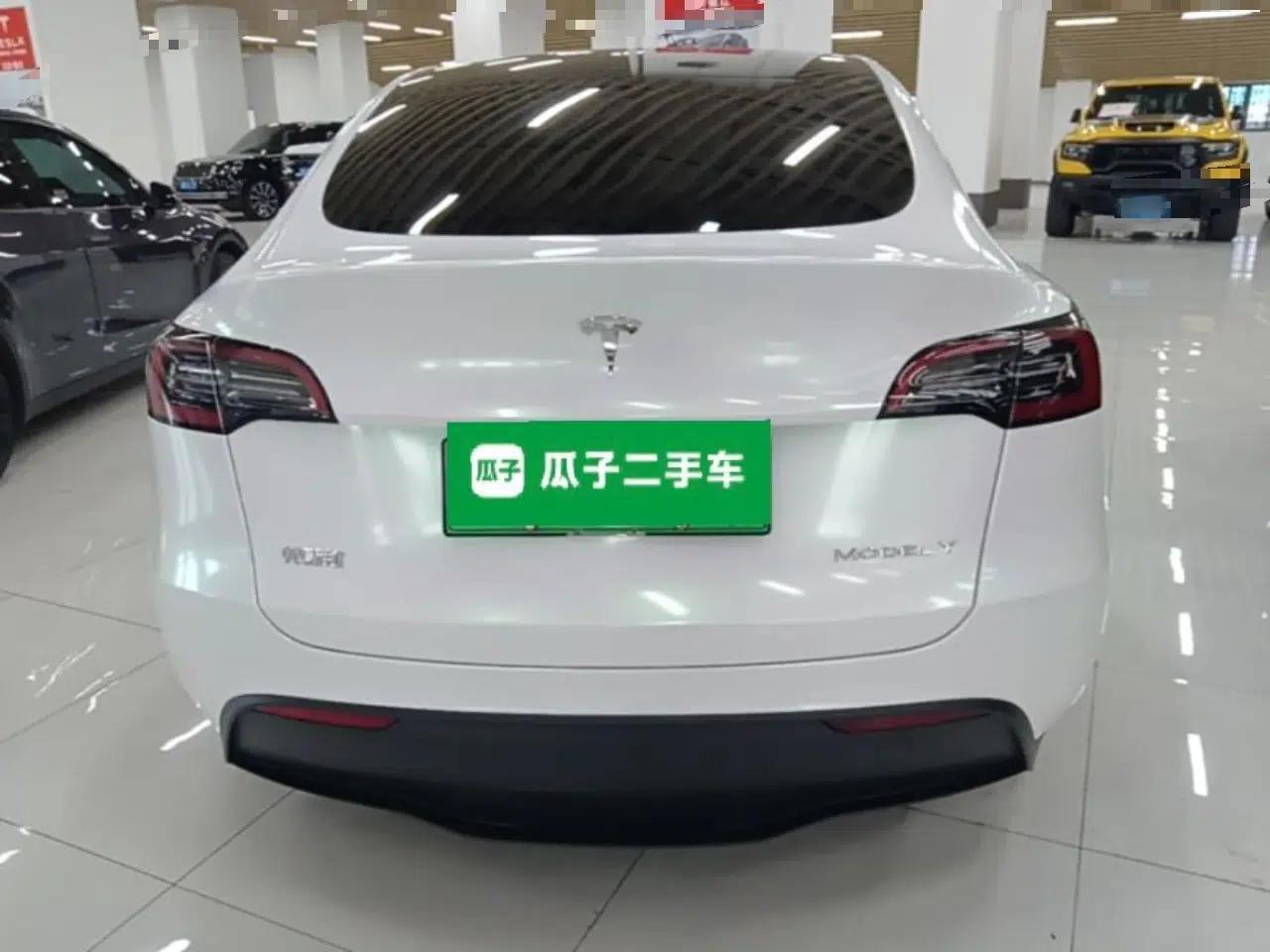 Tesla Model Y 2022 Revised Version Rear-Wheel Drive — миниатюра 5