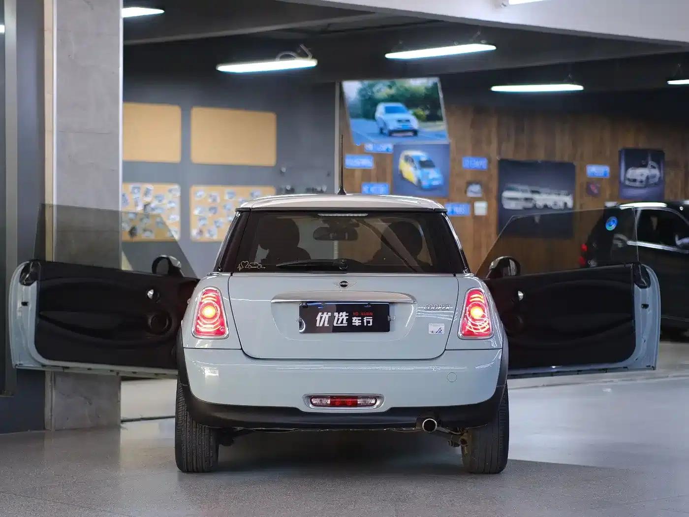 MINI 2012 1.6L COOPER Baker Street — миниатюра 4