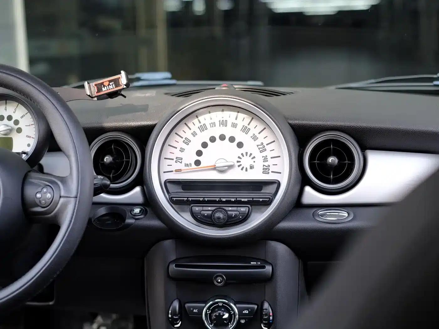 MINI 2012 1.6L COOPER Baker Street — миниатюра 47