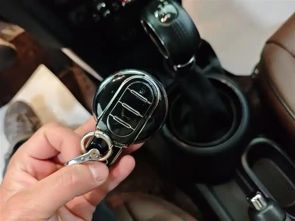 2016 MINI 1.2T ONE — миниатюра 9