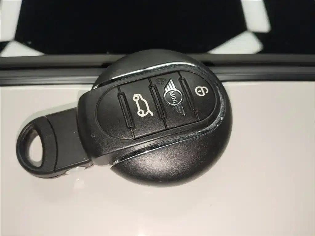MINI 2022 2.0T COOPER S Artist — миниатюра 17