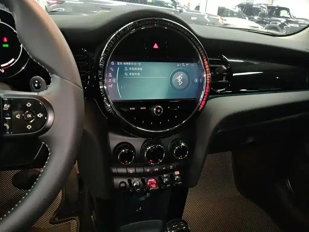MINI 2022 2.0T COOPER S Artist — миниатюра 9