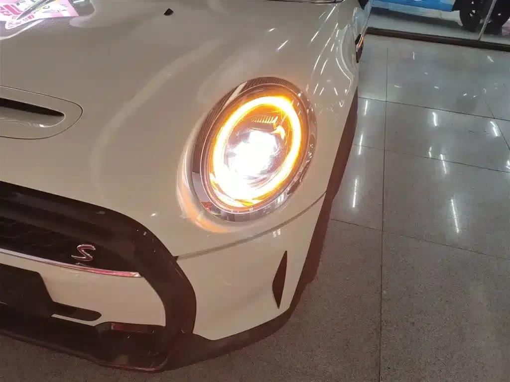 2022 MINI 2.0T COOPER S Classic 5-Door Version — миниатюра 17