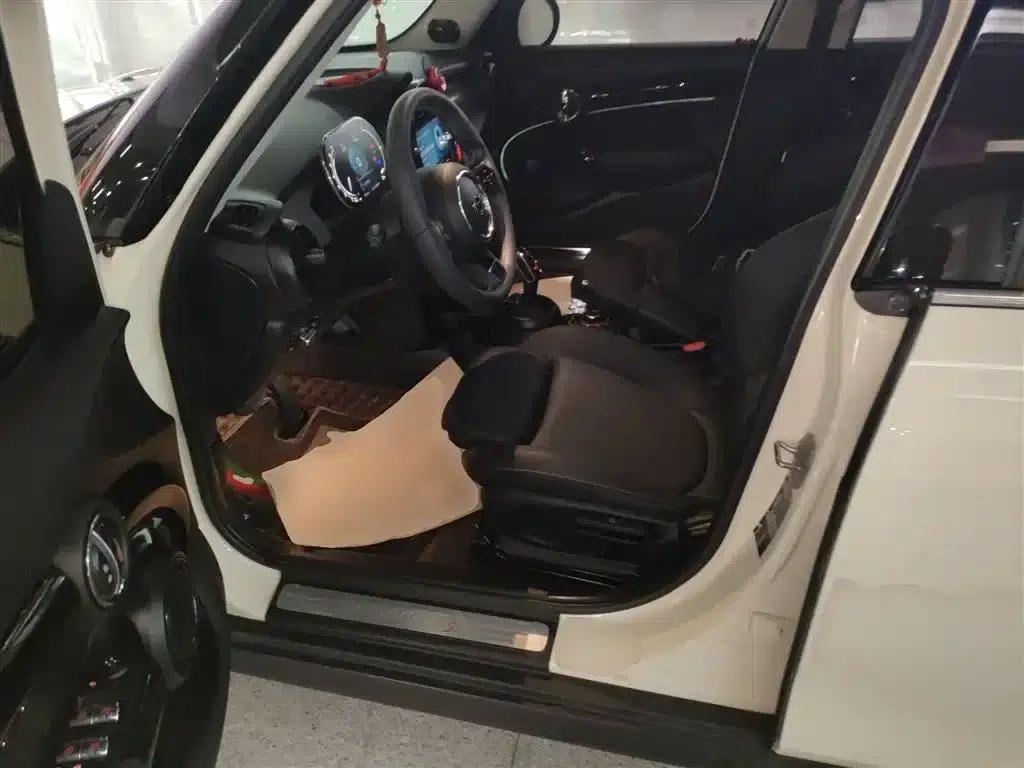 2022 MINI 2.0T COOPER S Classic 5-Door Version — миниатюра 7