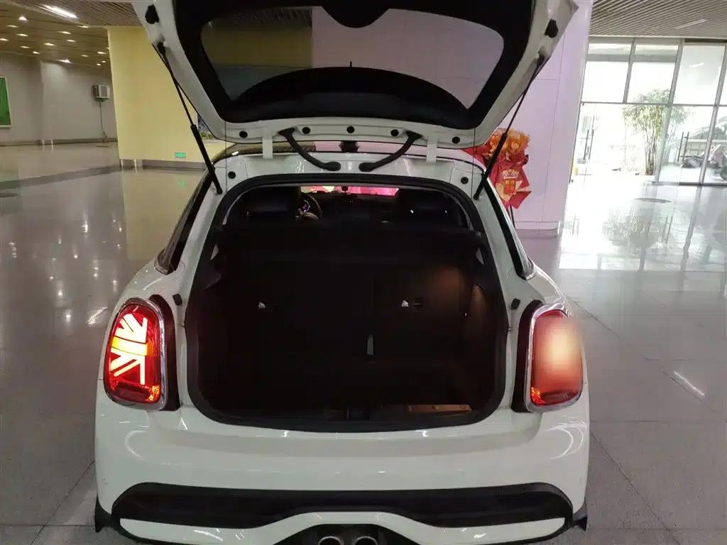 2022 MINI 2.0T COOPER S Classic 5-Door Version — миниатюра 9