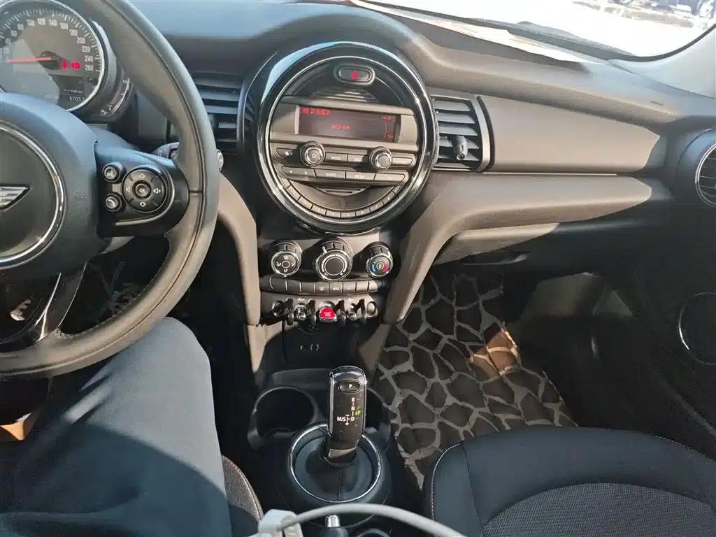 2018 MINI 1.5T ONE PLUS — миниатюра 7