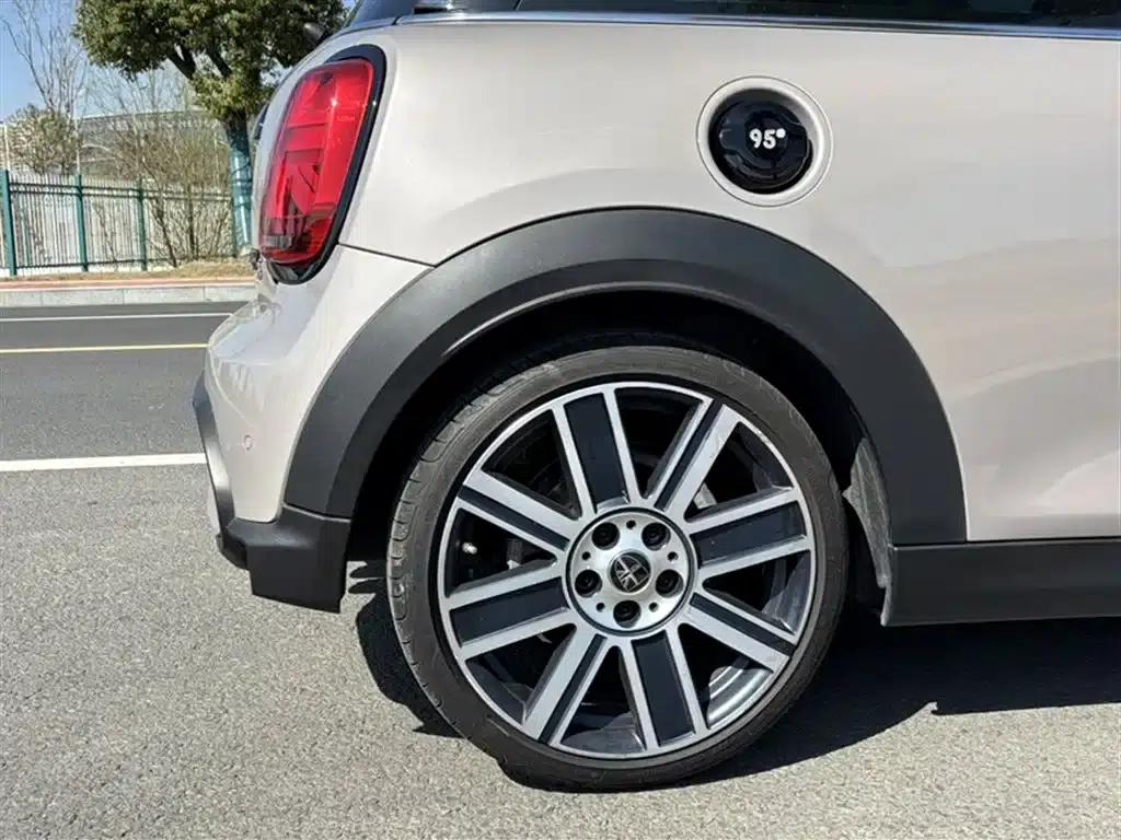 MINI 2023 Facelift 2.0T COOPER S Artist — миниатюра 23